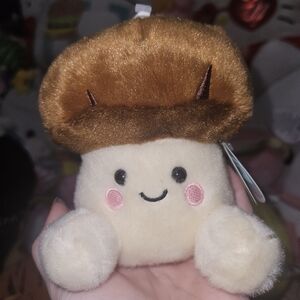 NWT Umami Shiitake Mushroom 🍄 Palm Pals 5" Cravings